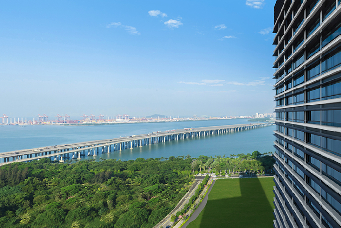 在深圳前海270°无敌海景的主卧醒来，是种怎么样的体验？